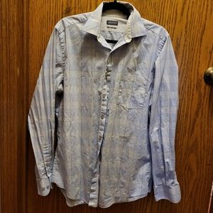 Size M Men's Van Heusen Dress Shirt